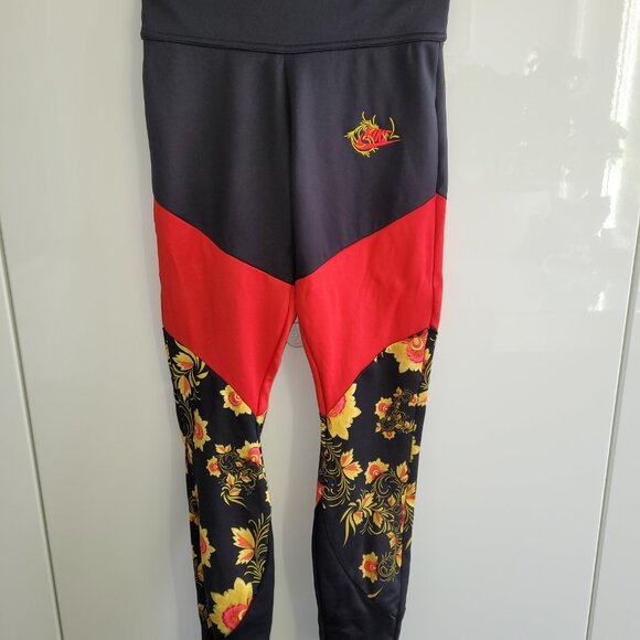 Lot of Nike Women's Clothing (3 items) Size XS and S - Picture 9 of 11